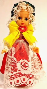 Muñeca Disfraz Popular Tradicional Polaca Niña 12" Colores Vibrantes Detalles con Soporte - Imagen 1 de 21