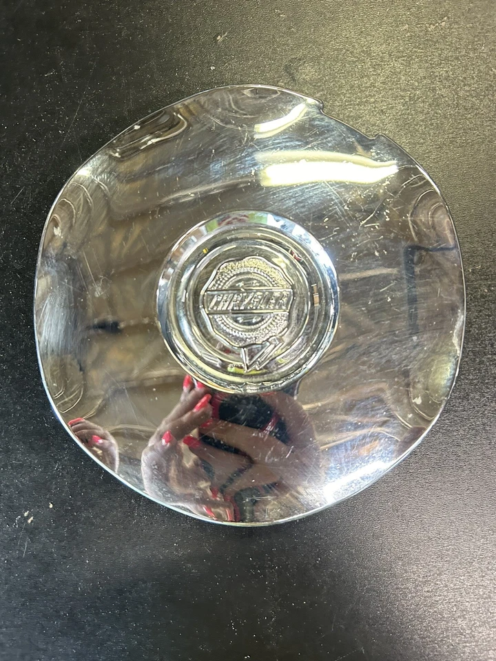 Chrysler PT Cruiser 2001 2002 2003 2004 2005 tampa central cromada 05272891AA - Imagem 1 de 3