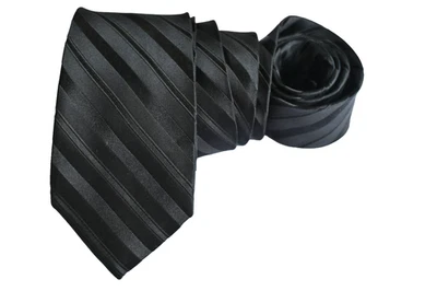 CORBATA HOMBRE EXPRESS NEGRA/RAYAS ANCHO: 2.75" LARGO: 61" Foto 1 de 3