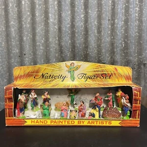 Beautiful Vintage Miniature Figure Hand Painted 18 Piece Nativity Set in Box - Bild 1 von 7