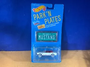 Q9-7 HOT WHEELS PARK ‘N PLATE - ‘65 MUSTANG CABRIO - 1988 - WHITE - NIB - Bild 1 von 9