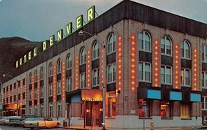 Hotel Denver & Cocktail Lounge Street Scene Glenwood Springs,CO Vtg Postcard  - Picture 1 of 2