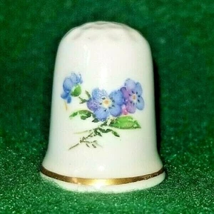 Blue Floral Porcelain Thimble 22 kt. Gold Trim, MINT Condition, Marked - Picture 1 of 2