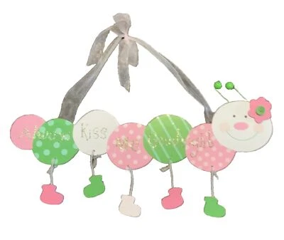 Decoración de Pared Niñas Niños Colgante Dormitorio Oruga Rosa Verde Blanco Besos Usado en Excelente Condición Foto 1 de 4