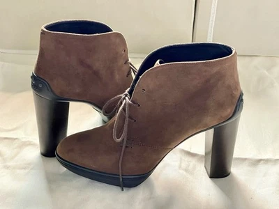 Tod's Botas Marrón Gamuza Tacón Bloque Tobillo Con Cordones Talla EU 37-US 6.5 Impresionantes Nuevas Foto 1 de 4