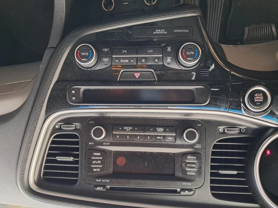 Unidad de control de clima automático KIA OPTIMA 2015 655-72407 usada 99 k millas Foto 1 de 1