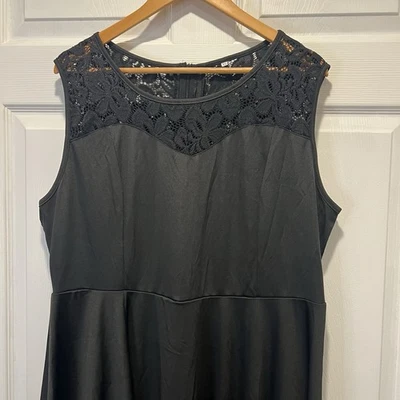 Black A-line sleeveless cocktail dress with a Floral lace top Size XXL - Image 1 of 4