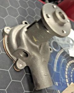 Toyota Land Cruiser Water Pump 3.9L F In Line 6 Petrol FJ40 FJ45 FJ55 GMB Japan - Picture 1 of 24