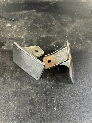 Оригинальные внутренние дверные ручки для грузовиков Dodge Ram W&D 1989-1993 годов выпуска левая и правая  - Изображение 1 из 3