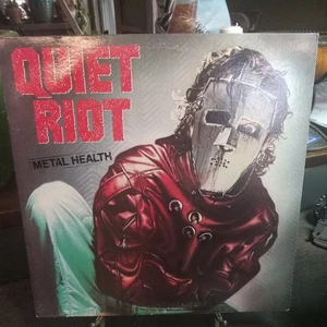 QUIET RIOT Metal Health Vinyl LP FZ38443 Pasha 1st US Pressing - 1983 - Picture 1 of 4
