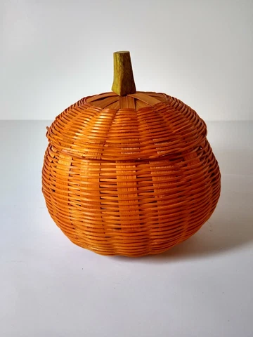 Sea Grass Sweet Grass Woven Basket Orange Pumpkin Shaped With Lid 6"x4" Cover