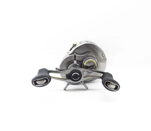 Shimano Reel Baitcast Calcutta Conquest BFS XG Left Hand 2023 (5713) - Picture 1 of 6