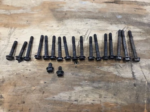 GM 4L60E/4L65E AUTOMATIC TRANSMISSION VALVE BODY MOUNTING BOLTS CHEVROLET - Picture 1 of 1