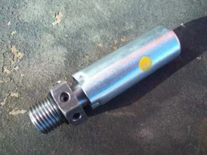 Massey Ferguson 884747M92, 883402M92 Hydraulic Relief Valve ; Free Shipping!! - Picture 1 of 2