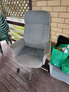 Office chair - Picture 1 of 1