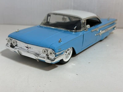 JADA SHOWROOM FLOOR 1960 CHEVY IMPALA AZUL 1:24 DIECAST MODELO COCHE NUEVO SIN CAJA Foto 1 de 4