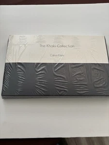 CALVIN KLEIN THE KHAKI COLLECTION Queen Flat Sheet Cotton 200 Thread Black New - Picture 1 of 2