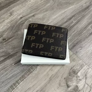 Cartera Damier FTP F*ckThePopulation Logo Répété Repeat - Marrón - Totalmente Nueva - Imagen 1 de 10