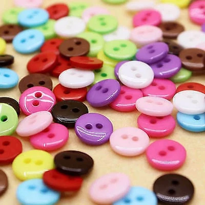 100Pcs 8~25mm Bag of Buttons Job Lot Assorted Colours Sizes Small Buttons - Image 1 of 4