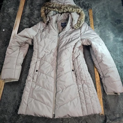 Nuevo sin etiquetas, abrigo chaqueta acolchada con capucha beige topo St. John’s Bay para mujer, talla grande Foto 1 de 4