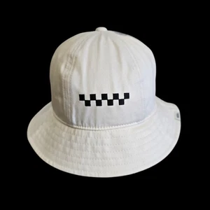 Vans Off The Wall Women's X Brighton Zeuner Twill Bucket Hat Cap - Marshmallow - Picture 1 of 5