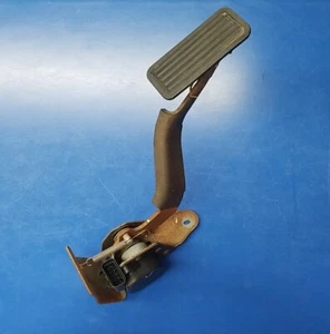 2002-2006 Cadillac Escalade Gas Accelerator Throttle Pedal OEM - Picture 1 of 6