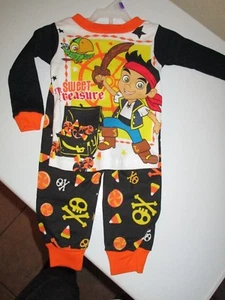 HALLOWEEN JAKE & THE NEVER LAND PIRATES GLO IN THE DARK PAJAMA SET 12 & 18 MON - Picture 1 of 3