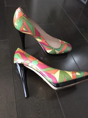 $880 Emilio Pucci Pink Green Patent Leather Heels Shoes 39.5/9.5 Italy - Image 1 of 4