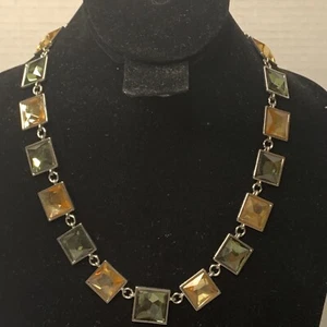 Gray And Pink Square Faux Zircon Rhinestone Statement Necklace - Picture 1 of 13