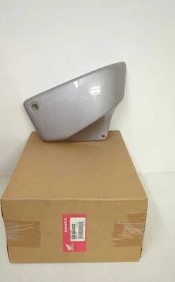 Nueva cubierta lateral genuina OEM Honda 1995-1999 Shadow ACE VT1100C2 plateada NH390P RH Foto 1 de 4