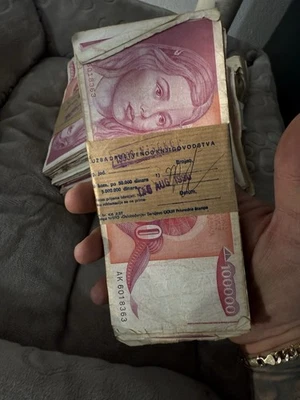 100 Pcs x Yugoslavia 100,000 Dinara Banknotes 1989 P-97 bundle-CIRCULATED - Image 1 of 2