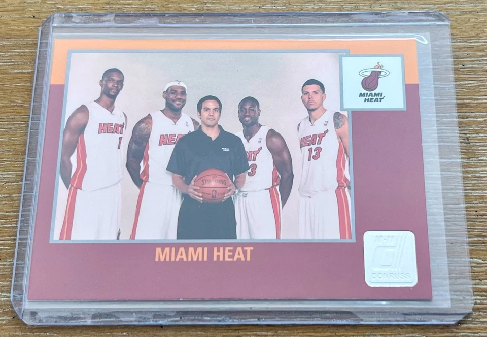 LEBRON JAMES 10-11 Panini Donruss #275 ¡LISTAS DE VERIFICACIÓN DEL EQUIPO! MIAMI HEAT! Foto 1 de 1