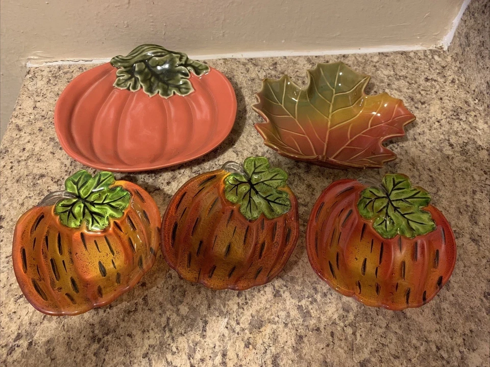Juego de platos para servir calabaza y cuenco de calabaza Better Homes And Gardens plato de hoja Foto 1 de 1