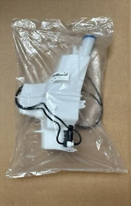 Genuine Windshield Water Reservoir 2017-2018-19 Sportage Water Bottle Tank Motor - Foto 1 di 2