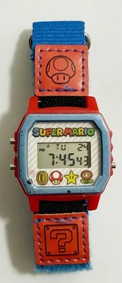 Reloj digital Super Mario con alarma LCD con correa de nailon Foto 1 de 4