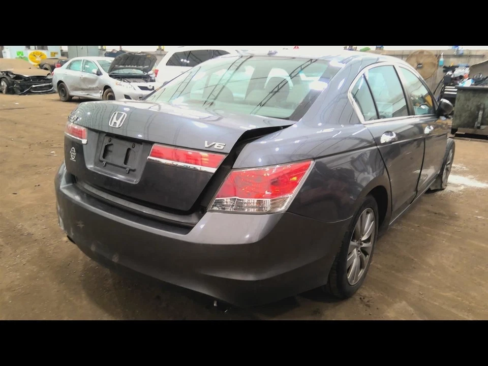 Passenger Right Caliper Rear Fits 11-14 TSX 6848479 - Image 1 of 4