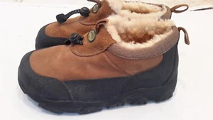 Cabela's Alaskan Guide Mens Size 8M Snow Boots Low Sneakers Genuine Shearling - Picture 1 of 17