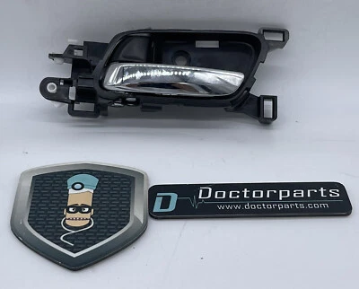 Honda Accord 2013-2017 conductor izquierdo puerta trasera interior manija interior cromada Foto 1 de 2