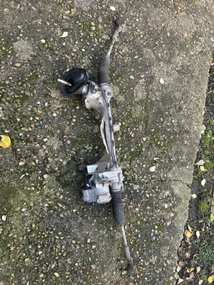 2011-2014 MK3 FORD FOCUS POWER STEERING RACK 1.0 PETROL  - Image 1 of 3
