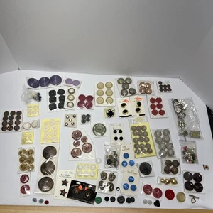 Vintage Neu & Gebraucht Knöpfe Konvolut verschiedene Größen Formen Farben Typen 200+ Lot 1 - Bild 1 von 23