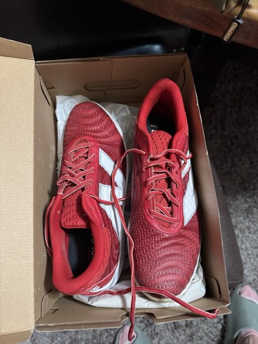 New Balance Uomo FuelCell 4040 V7 Squadra Modellata Rosso Bianco Ottico Taglia 10