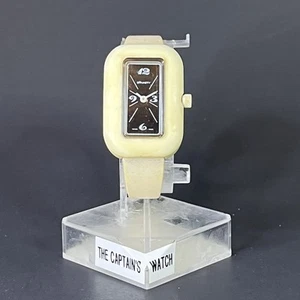 Vintage Endura Dynasty NOT OPERATING Swiss Movement White Resin Case From 70s - Picture 1 of 10
