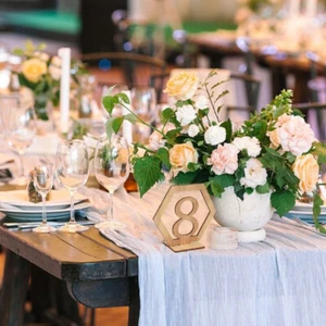 10/20x Wooden Table Numbers Hexagon Shape Table Number Sign Stand for Wedding AU - Picture 1 of 30