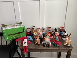 18 Vtg 90’s Rudolph The Red Nosed Reindeer Island Of Misfit Toys CVS Plush Lot - Picture 1 of 16