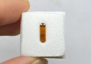 Facettierter, orangener DISTHEN / KYANIT (0.56ct) Orange KYANITE Facet, Tanzania - Picture 1 of 2