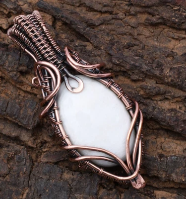 Colgante de joyería hecha a mano envuelto en alambre de cobre con piedras preciosas Scolecita 2,15" Foto 1 de 4