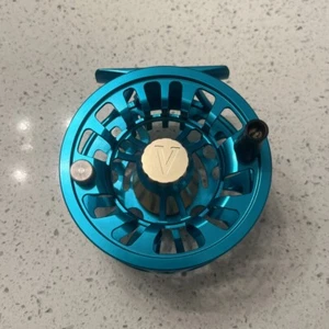 Fliegenrolle Leichi Shield Ice Blue - Bild 1 von 4