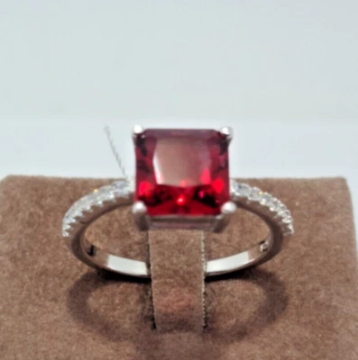 Anello Argento 925  Donna Solitario Bianco Pietra Centrale Quadrata Rosso Rubino - Immagine 1 di 4