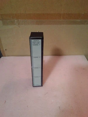 GE IC697ALG320 Series 90-70 Voltage Current Analog Output I/O Modules - Image 1 of 4