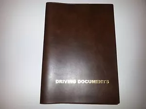A5 SUPPORTO DOCUMENTI AUTO MARRONE MEDIO PELLE LOOK CON TASCA PER CARTE - Foto 1 di 2